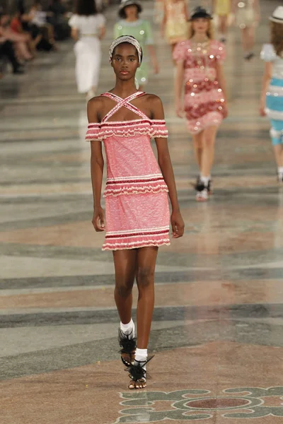 Look 80